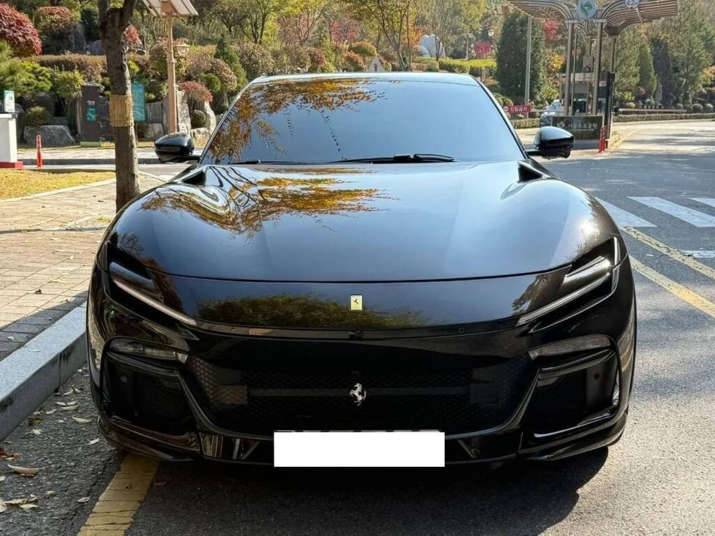 Ferrari Purosangue 2024
