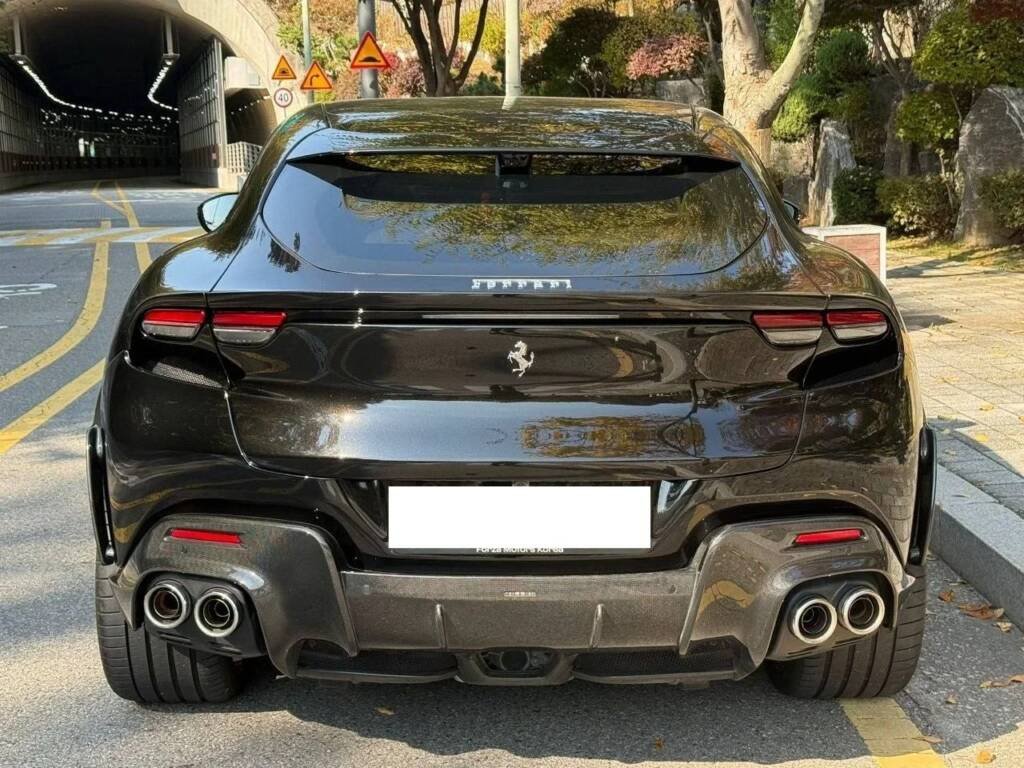 Ferrari Purosangue 2024