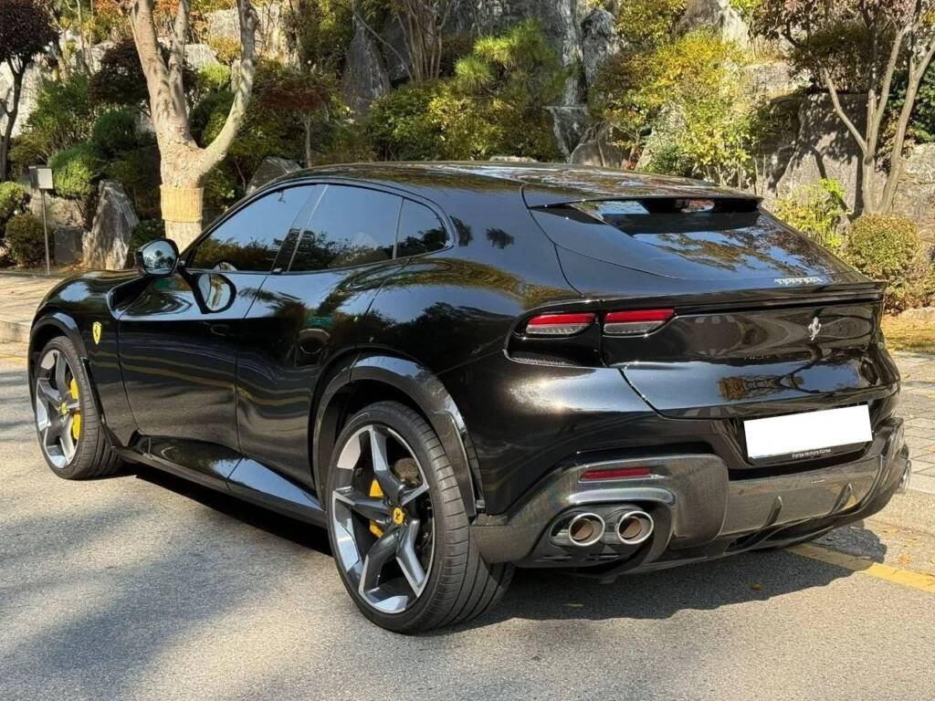 Ferrari Purosangue 2024