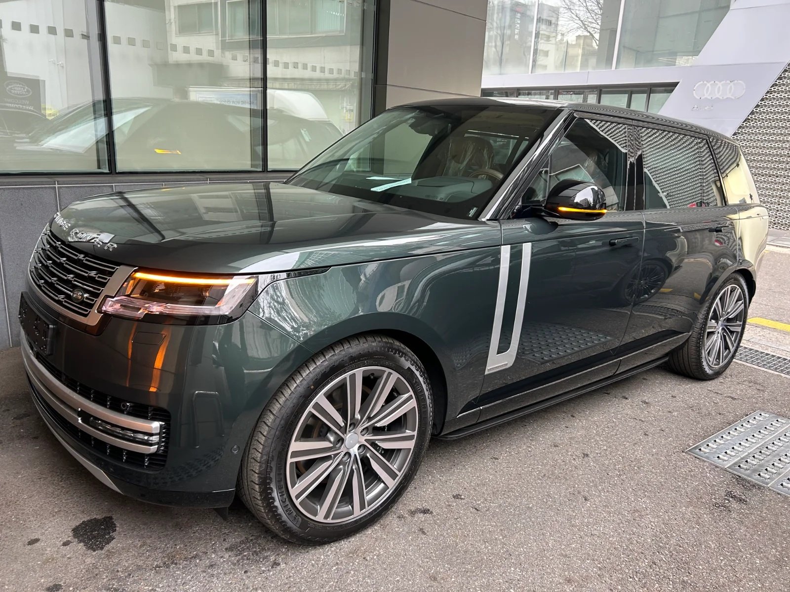 Range Rover P530 Autobiography LWB 2025