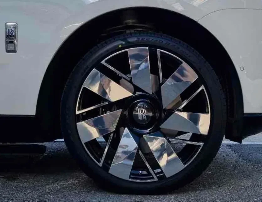 Rolls-Royce Cullinan 2025