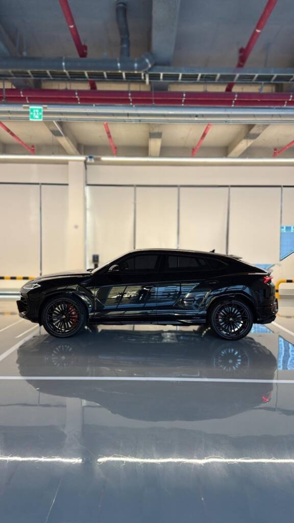 Lamborghini Urus SE 2025