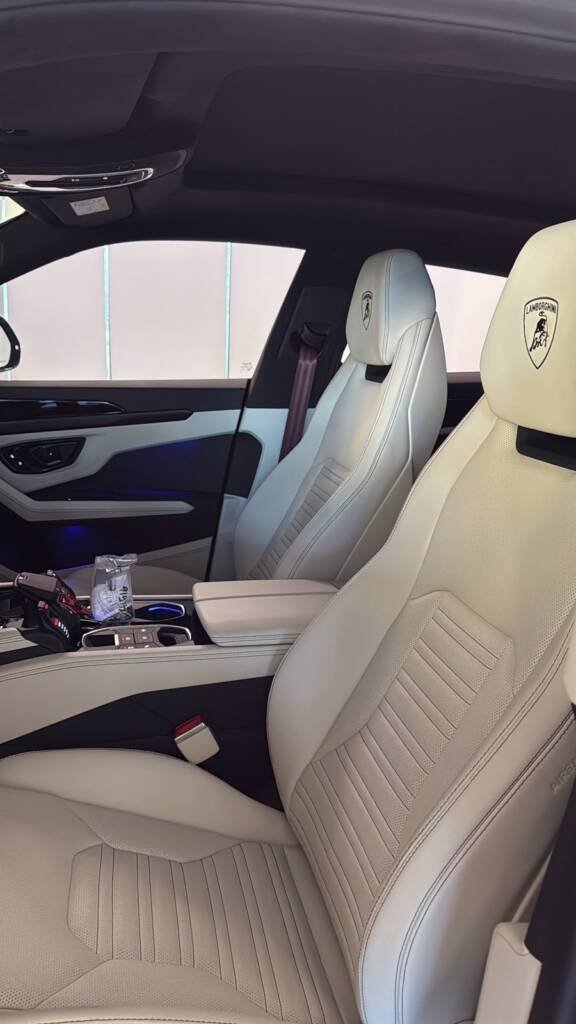 Lamborghini Urus SE 2025