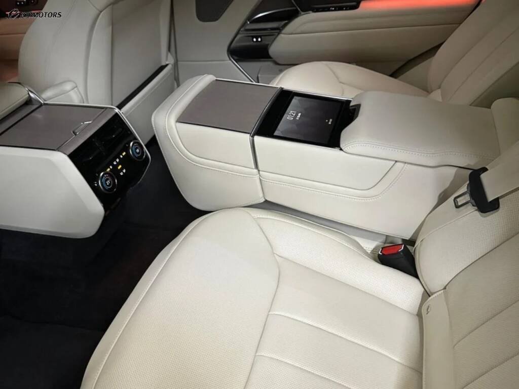 Range Rover P530 Autobiography LWB 2026