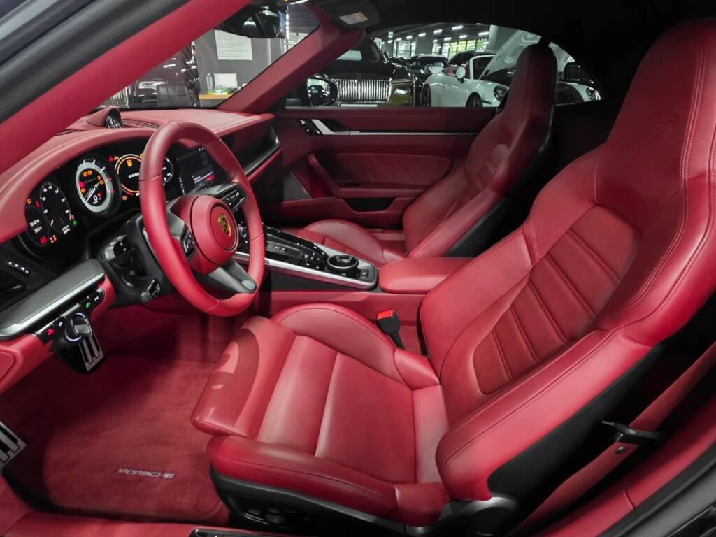 Porsche 911 Turbo S Cabriolet 992 2021