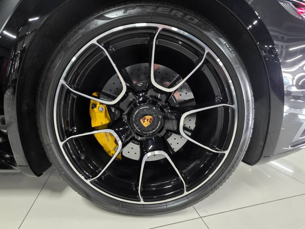 Porsche 911 Turbo S Cabriolet 992 2021