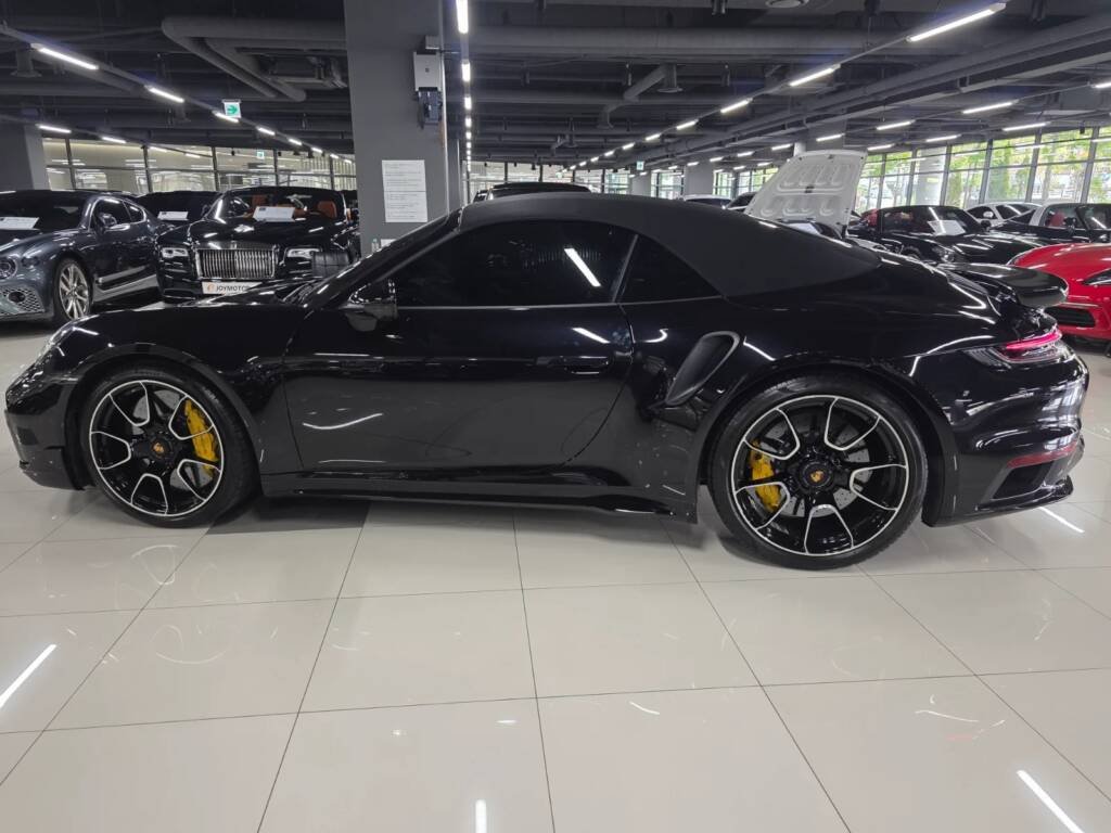 Porsche 911 Turbo S Cabriolet 992 2021