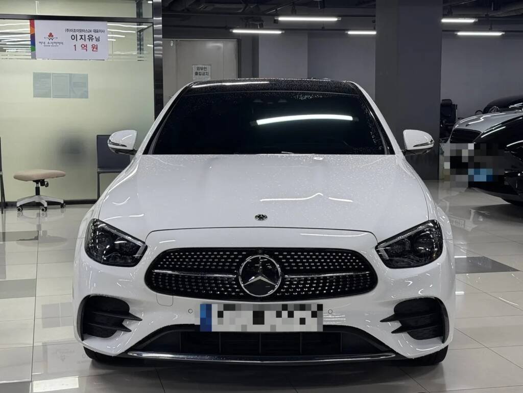 Mercedes-Benz E350 4MATIC AMG 2022