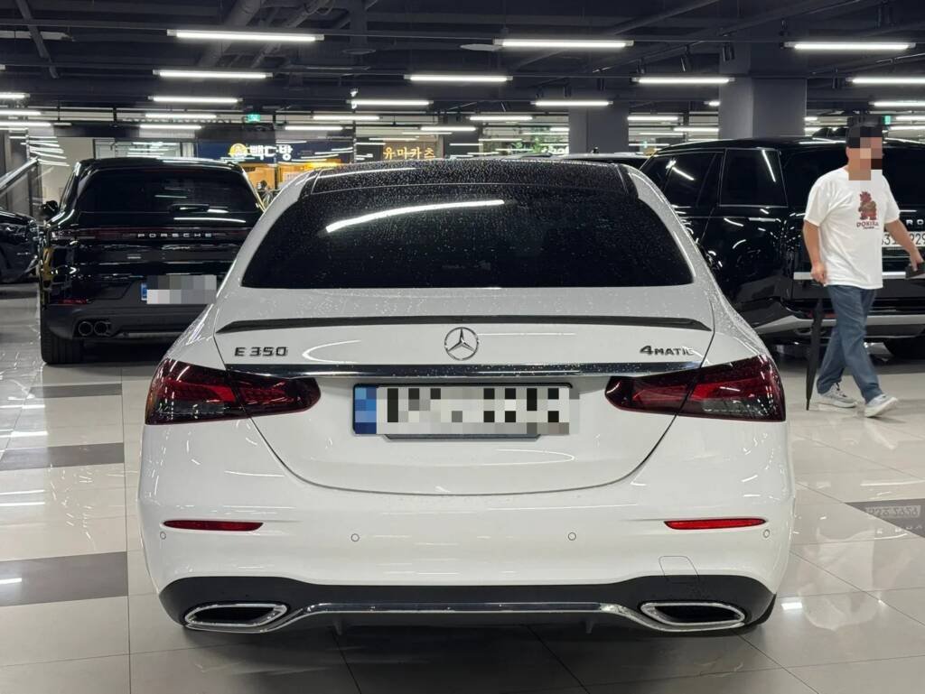 Mercedes-Benz E350 4MATIC AMG 2022