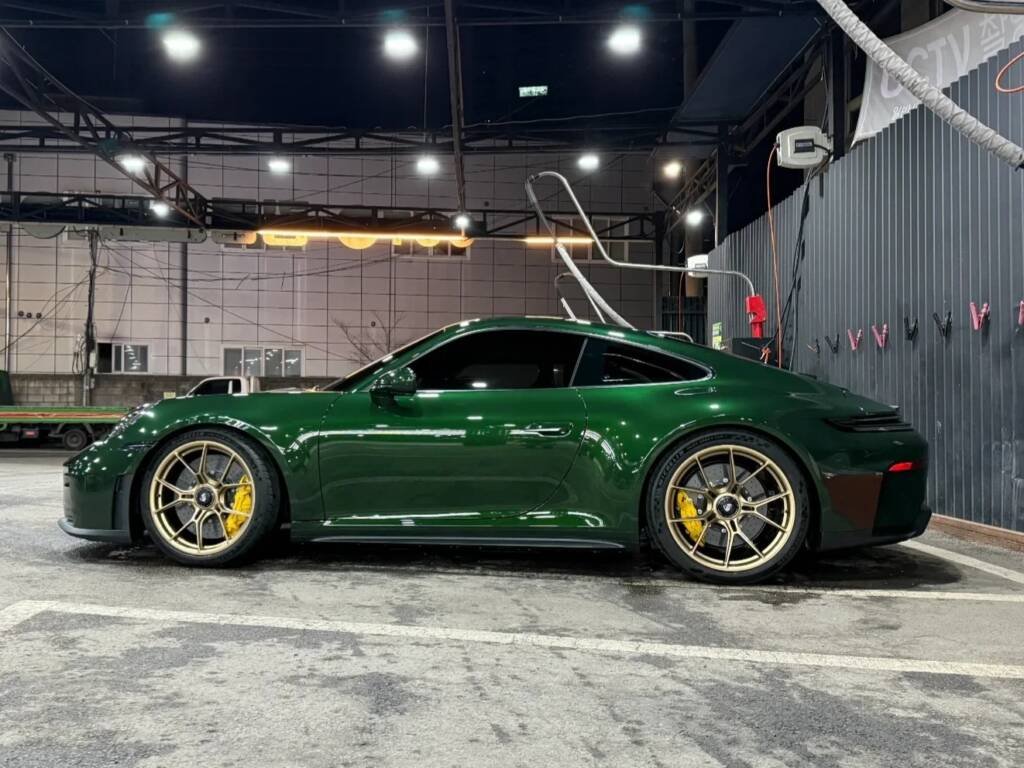 Porsche 911 GT3 Touring Package 2026
