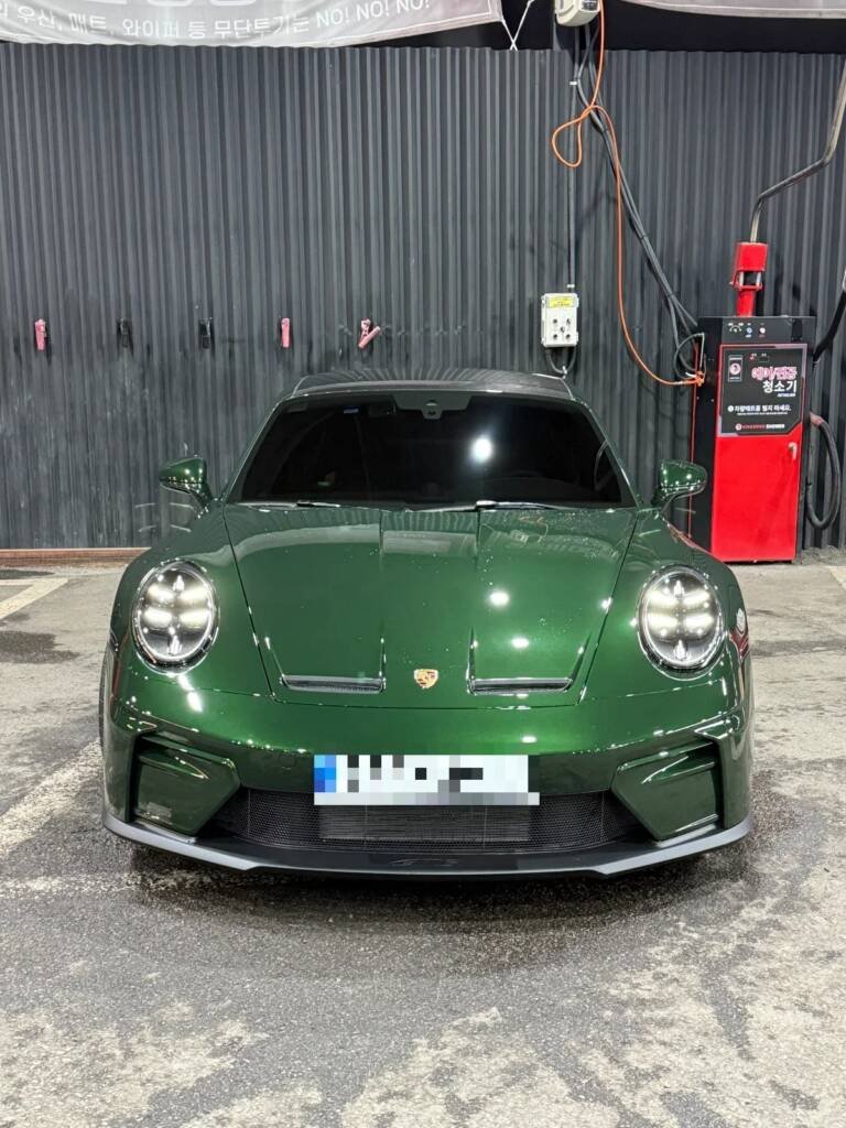 Porsche 911 GT3 Touring Package 2026