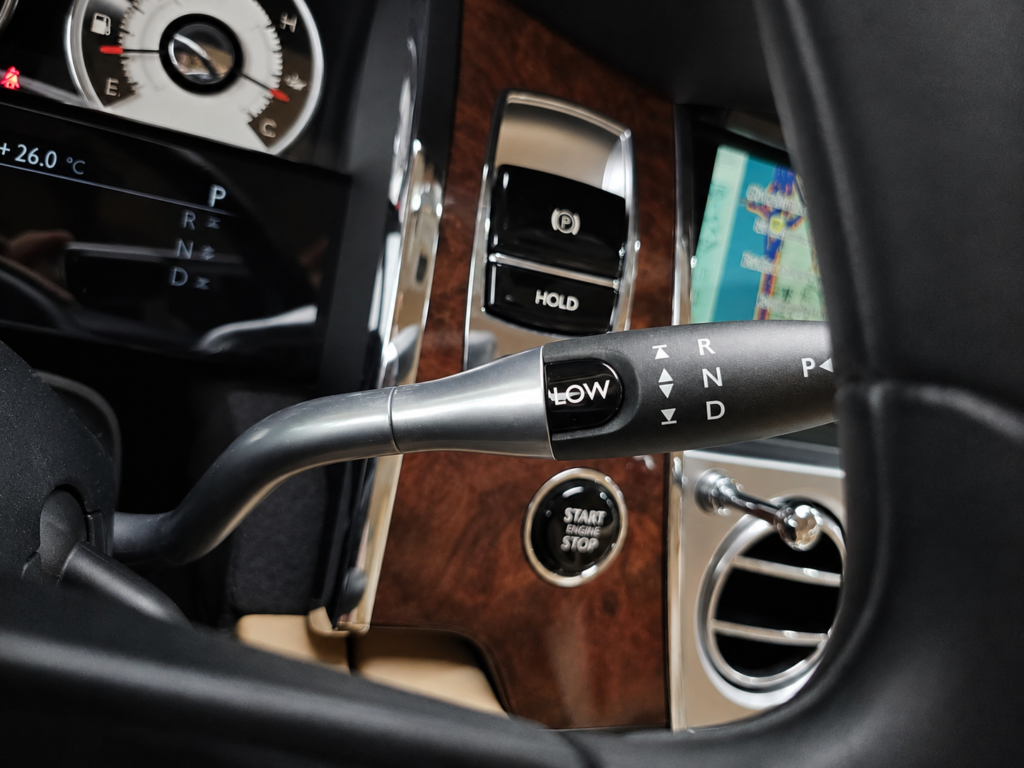 Rolls-Royce Wraith 6.6 V12 2015