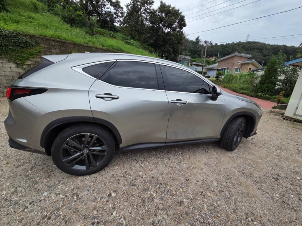 Lexus NX 350h Premium 2025