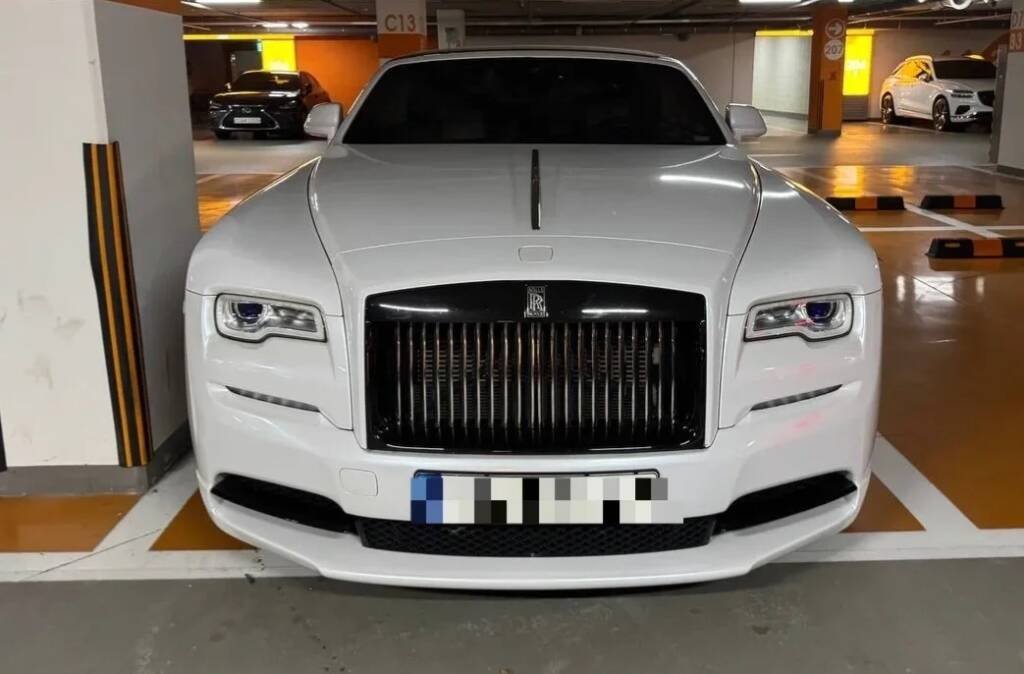 Rolls-Royce Dawn 2021