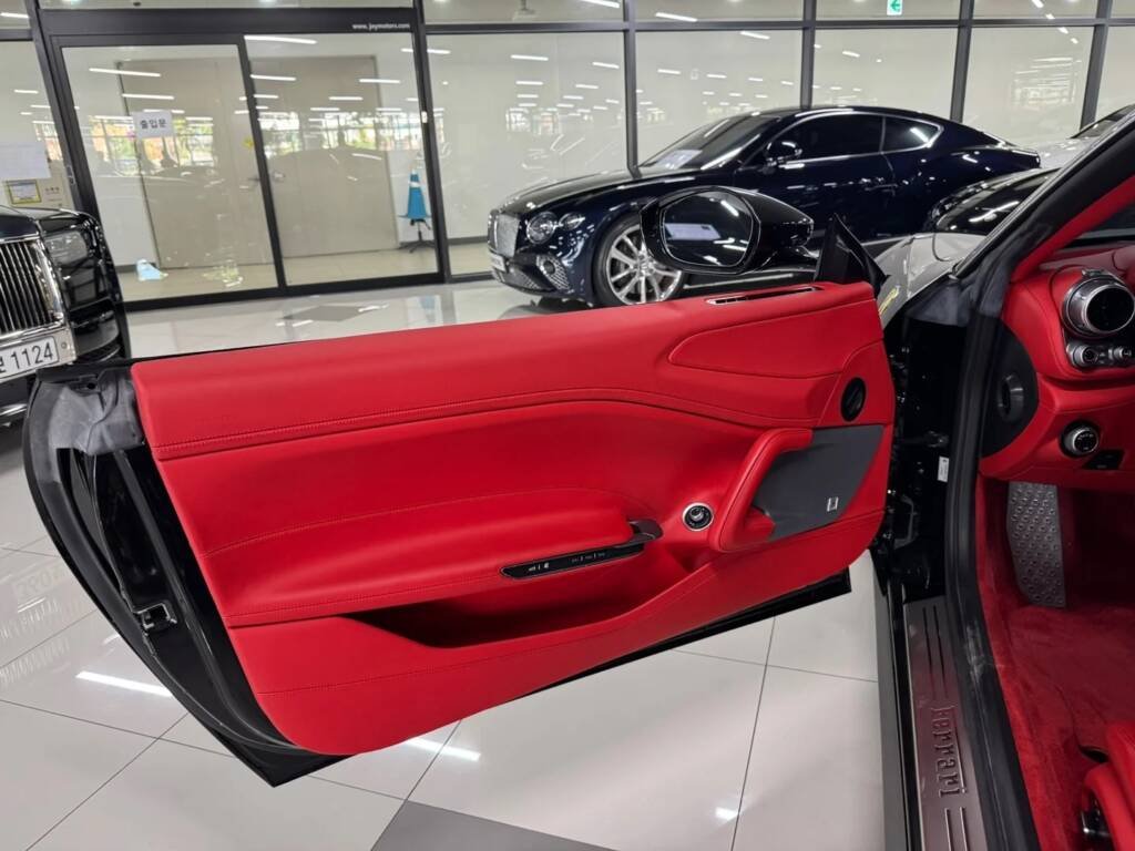 Ferrari GTC4Lusso T 3.9 V8 2020
