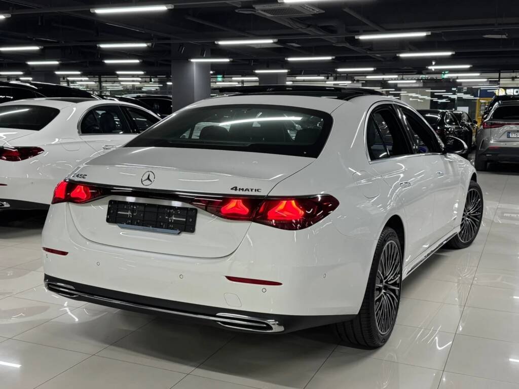Mercedes-Benz E450 4MATIC Exclusive 2025