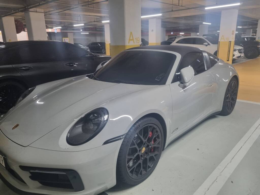 Porsche 911 Targa 4 GTS 2023