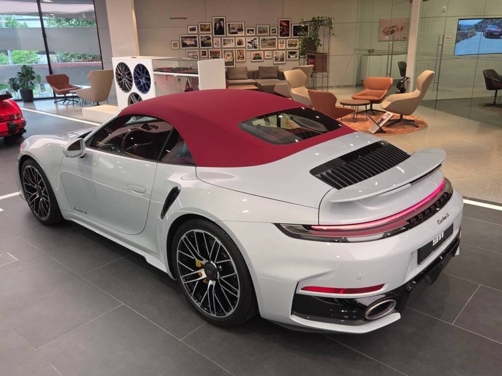 Porsche 911 Turbo S Cabriolet 2026